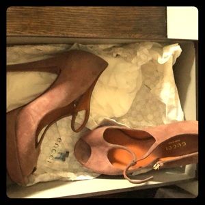 GUCCI SUEDE MARY JANE